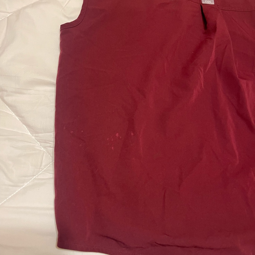 • Figs Maroon Rafaela Top • - Picture 4 of 4
